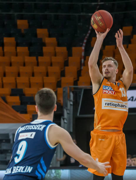 接踵而至 接踵而至