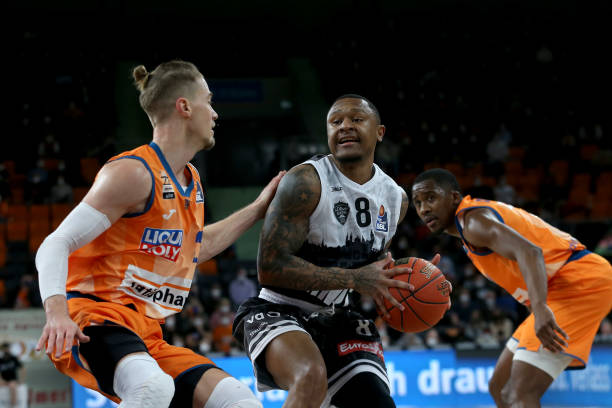 力的教练团 力的教练团