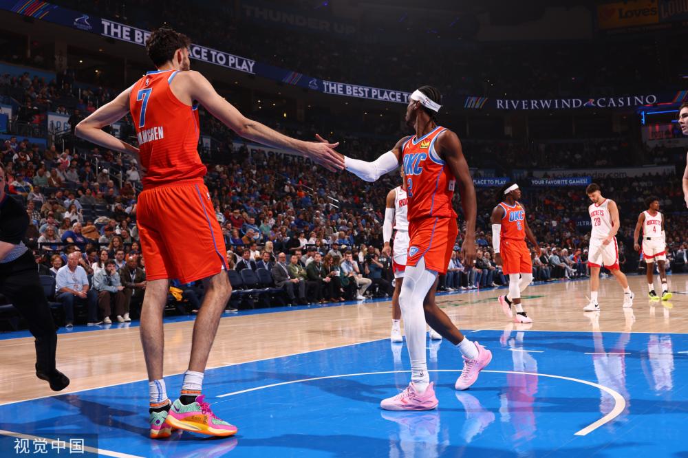 村的工作人 村的工作人